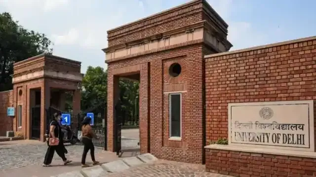 दिल्ली विश्वविद्यालय के सभी कॉलेजों और विभागों में रात आठ बजे तक खुली रहेंगी कक्षाएं और प्रयोगशालाएं 