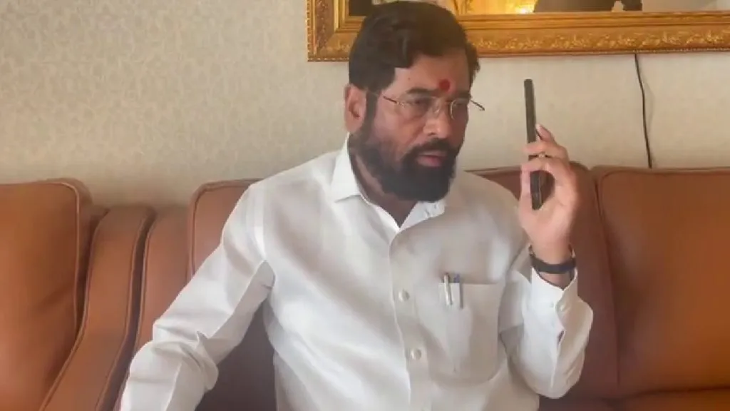 नागरिकों को पर्यावरण और स्वच्छता के लिए हर दिन एक मिनट देना चाहिए : शिंदे 