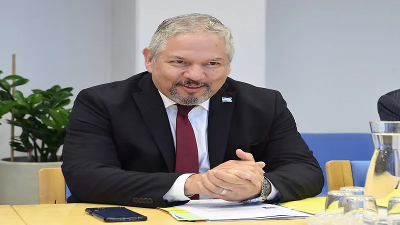 हौण्डुरस के विदेश मंत्री एनरिक रीना की घोषणा  'जल्द ही शुरू करेंगे चीन के साथ मुक्त व्यापार समझौते के लिए बातचीत की प्रक्रिया'