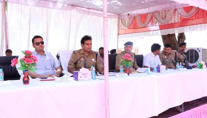 Etawah News : थम गया चुनाव प्रचार, निष्पक्ष एवं शांतिपूर्ण मतदान के लिए प्रशासन ने कसी कमर