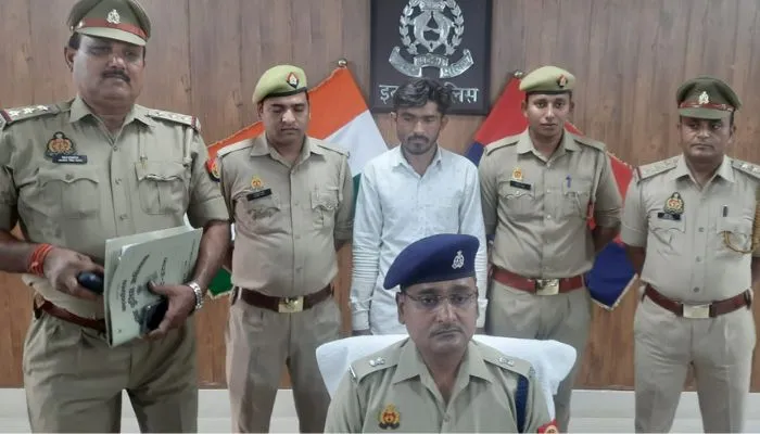 Etawah News : कोकाडोका से भरा ट्रक छोड़कर भागा इनामी ड्राइवर गिरफ्तार, पुलिस ने घोषित किया था 15 हजार का इनाम