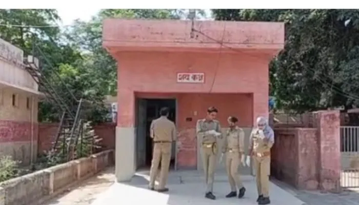 Farrukhabad: मोर्चरी से गायब हुआ शव! जिंदा को मृत समझ मोर्चरी पहुंची पुलिस, महिला अस्पताल से खिसकी, फिर हुआ ये सब