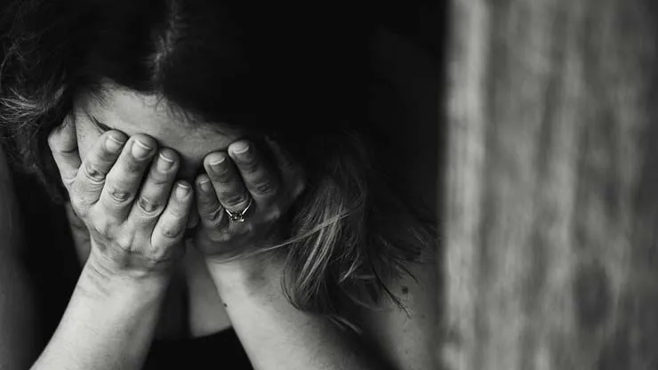 नैनीताल: पति और पुलिस से तंग आकर टंकी पर चढ़ गयी महिला  