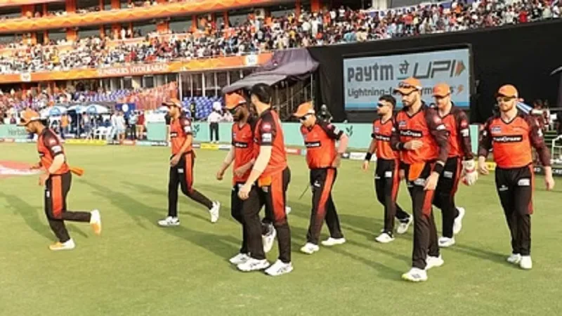 IPL 2023: हैदराबाद-लखनऊ के मैच में 'नो बॉल' को लेकर विवाद, दर्शकों के कारण मैच में आई रूकावट