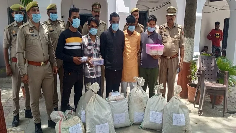 बिजनौर: पिकअप से 51.5 किलोग्राम गांजा पकड़ा, पांच तस्कर गिरफ्तार