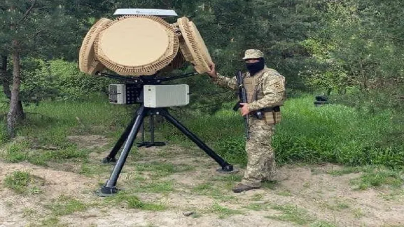 यूक्रेन के कई क्षेत्रों में हवाई हमले की चेतावनी जारी, आधी रात बजे सायरन 