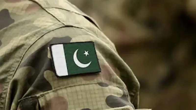पाकिस्तानी सेना ने देश में सैन्य शासन लागू करने की बात से किया इनकार, कहा- आसिम मुनीर समेत समस्त सैन्य नेतृत्व लोकतंत्र पर विश्वास