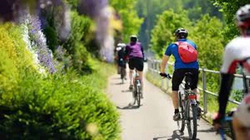 काशीपुर: एकजुटता का संदेश लेकर नेपाल तक निकली साइक्योलॉथन यात्रा