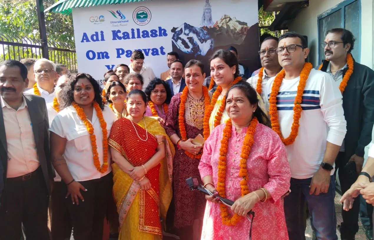 हल्द्वानी: 19 श्रद्धालुओं का पहला दल रवाना हुआ ओम् पर्वत आदि कैलाश यात्रा पर