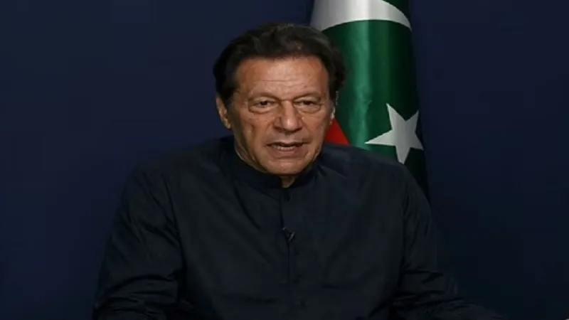 Imran Khan ने पाकिस्तान में अघोषित ‘मार्शल लॉ’ लागू होने का किया दावा, न्यायालय में दायर की याचिका