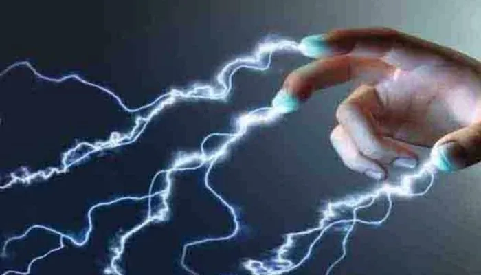 Jalaun News : करंट की चपेट में आने से युवक की मौत, दूसरा घायल, गाय को बचाने में हुआ हादसा