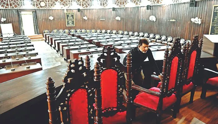 Kanpur: नवनिर्वाचित पार्षदों और मेयर के लिए सदन हो रहा तैयार, कई नए चेहरे पहुंचे, SP होगी BJP की मुख्य विपक्ष