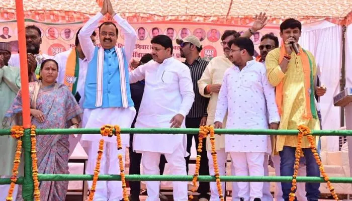 UP Nikay Chunav 2023 : Kanpur Dehat में केशव प्रसाद मौर्य बोले- डबल इंजन की सरकार का लाभ उठा रही जनता