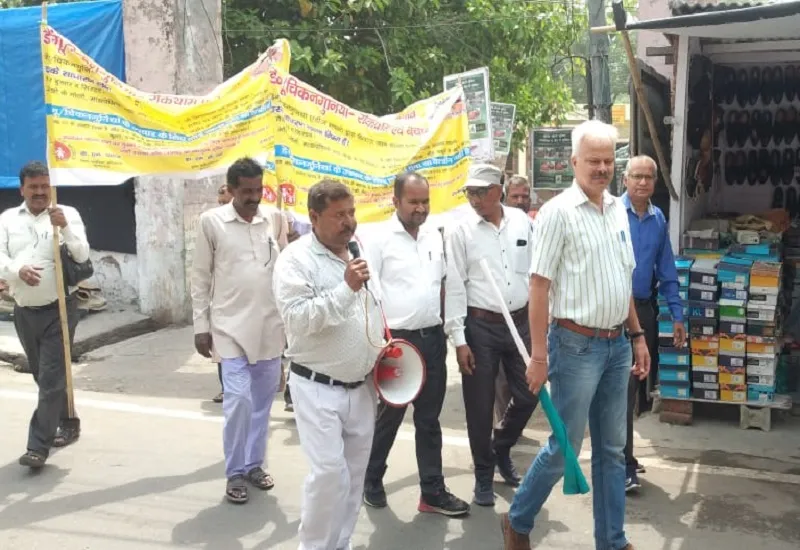 मुरादाबाद : डेंगू की रोकथाम के लिए निकाली रैली, लोगों को किया जागरूक