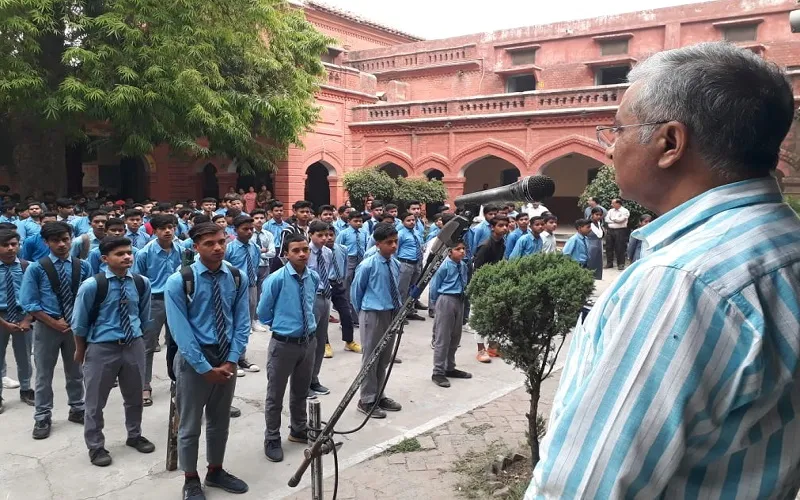 अपने सपनों को साकार करने के लिए कड़ी मेहनत करें . डॉ अरुण कुमार दुबे 