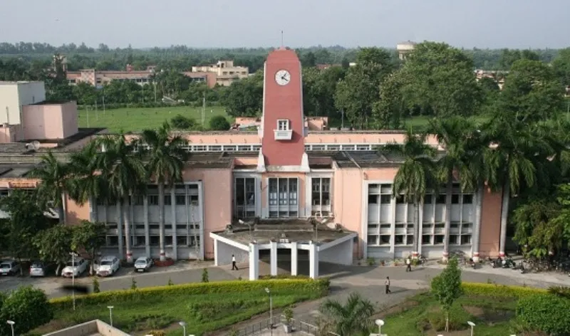 रुद्रपुर: पंतनगर विवि में तैनात उप वित्त नियंत्रक बर्खास्त, फर्जी प्रमाणपत्र लगा हासिल की थी नौकरी
