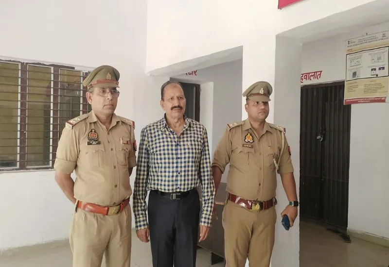 रामपुर : आजम खां के करीबी रिटायर्ड सीओ आले हसन गिरफ्तार, कई मामलों में चल रहे थे फरार