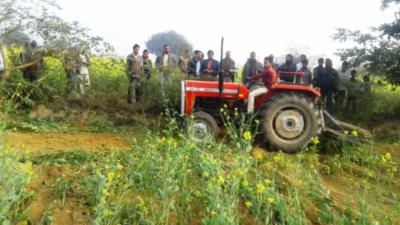 रुद्रपुर: दबंगों ने हथियारों के बल पर खेत पर कब्जा करने का किया प्रयास