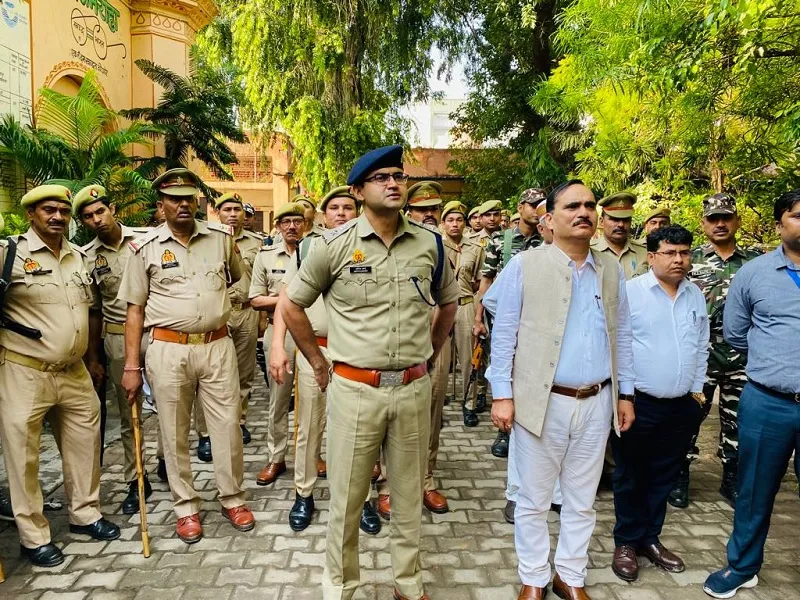 Nikay Chunav 2023 : अमरोहा में 11 बजे तक 27.8 प्रतिशत पड़े वोट, डीएम-एसपी ने किया बूथों का निरीक्षण