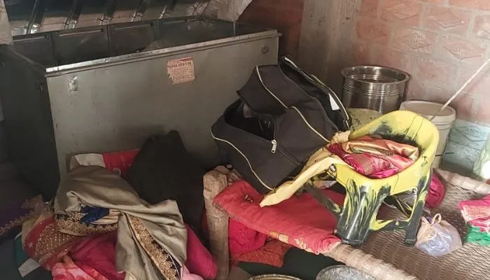 Unnao में चोरों ने दो गावों में मचाया तांडव, चार घरों से पार किया लाखों का सामान, घटना से क्षेत्र में फैली सनसनी