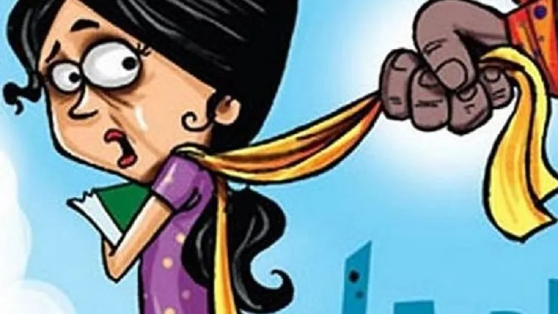 मुरादाबाद : छेड़छाड़ के विरोध पर शोहदे ने युवती की स्कूटी में मारी टक्कर