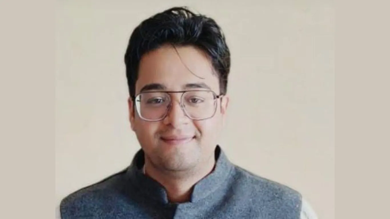 Pithoragarh News : अधिकारी संघ के उपाध्यक्ष बनें जेपी पांडेय, 99 वोटों से प्रतिद्वंद्वी को दी शिकस्त