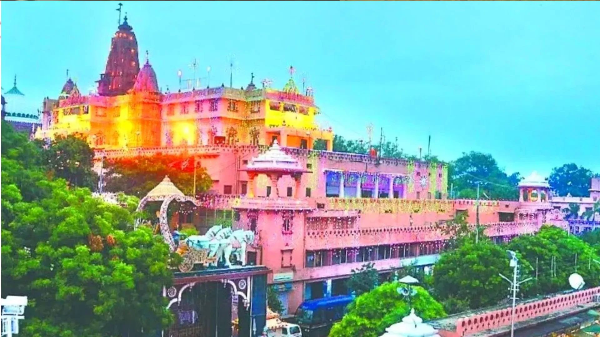 मथुरा: श्रीकृष्ण जन्मस्थान मार्ग के सौंदर्यीकरण का काम जारी 