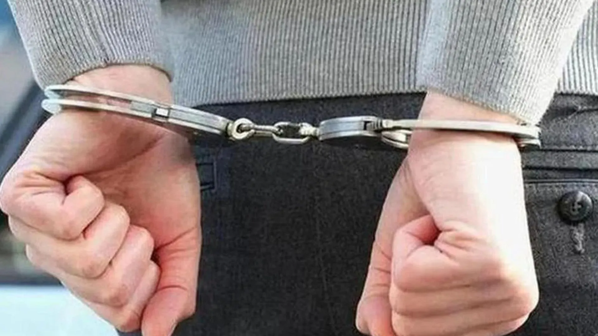 हथियारों, नशीले पदार्थों की तस्करी करने वाले गिरोह का भंडाफोड़, 13 लोग गिरफ्तार 