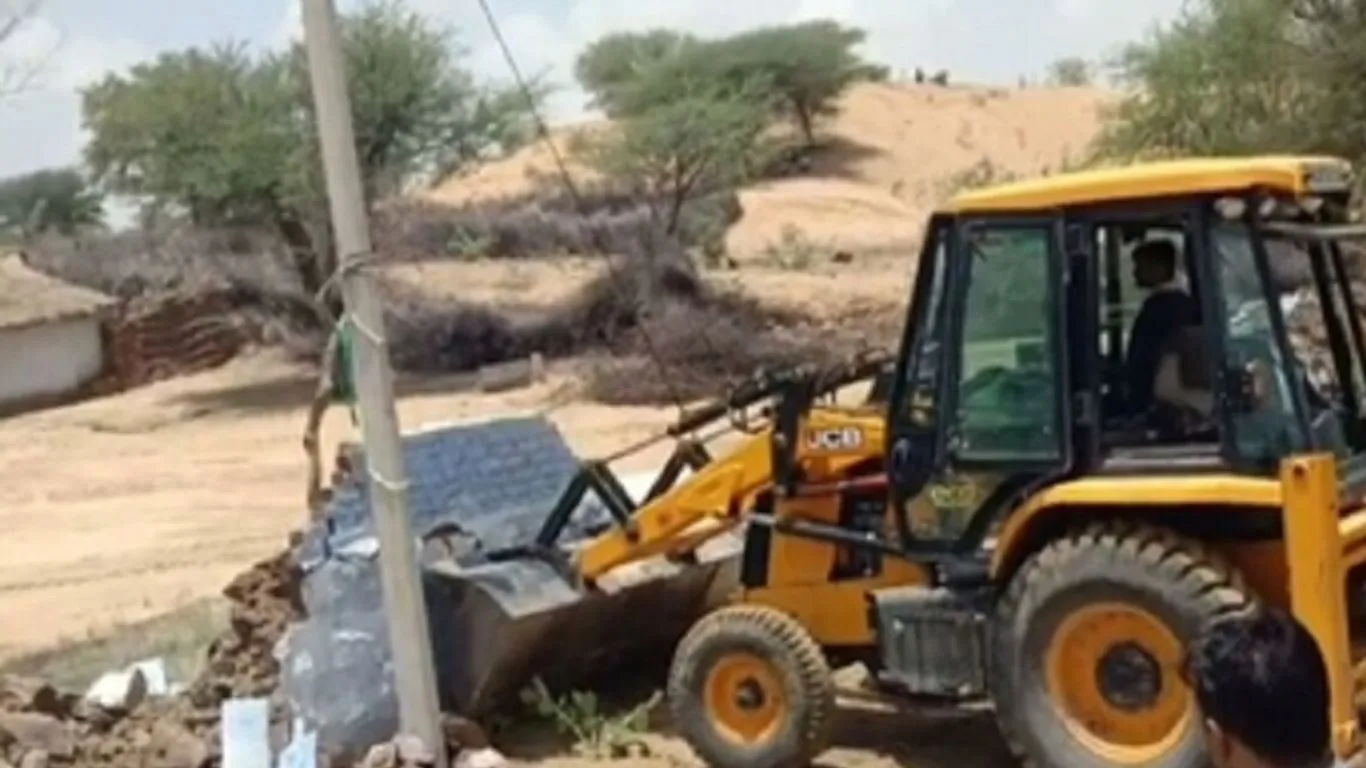 Khatima News : नहरों से अतिक्रमण हटाने के लिए कराई मुनादी, प्रशासन ने तीन दिन का दिया समय