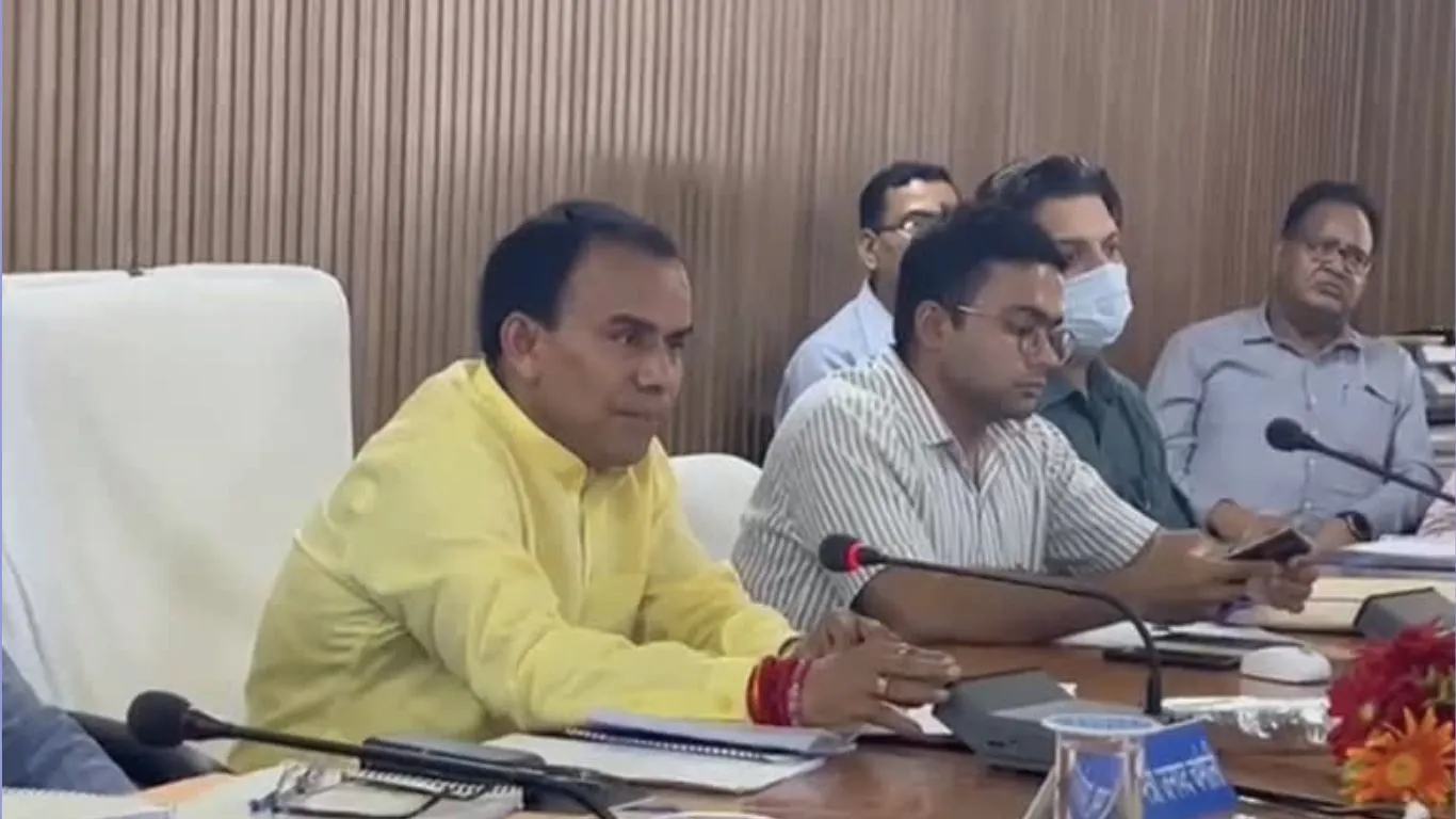 Dehradun News : सरकारी अस्तपालों में एकसमान होंगी पंजीकरण व जांच दरें, स्वास्थ्य मंत्री ने दिये प्रस्ताव तैयार करने के आदेश