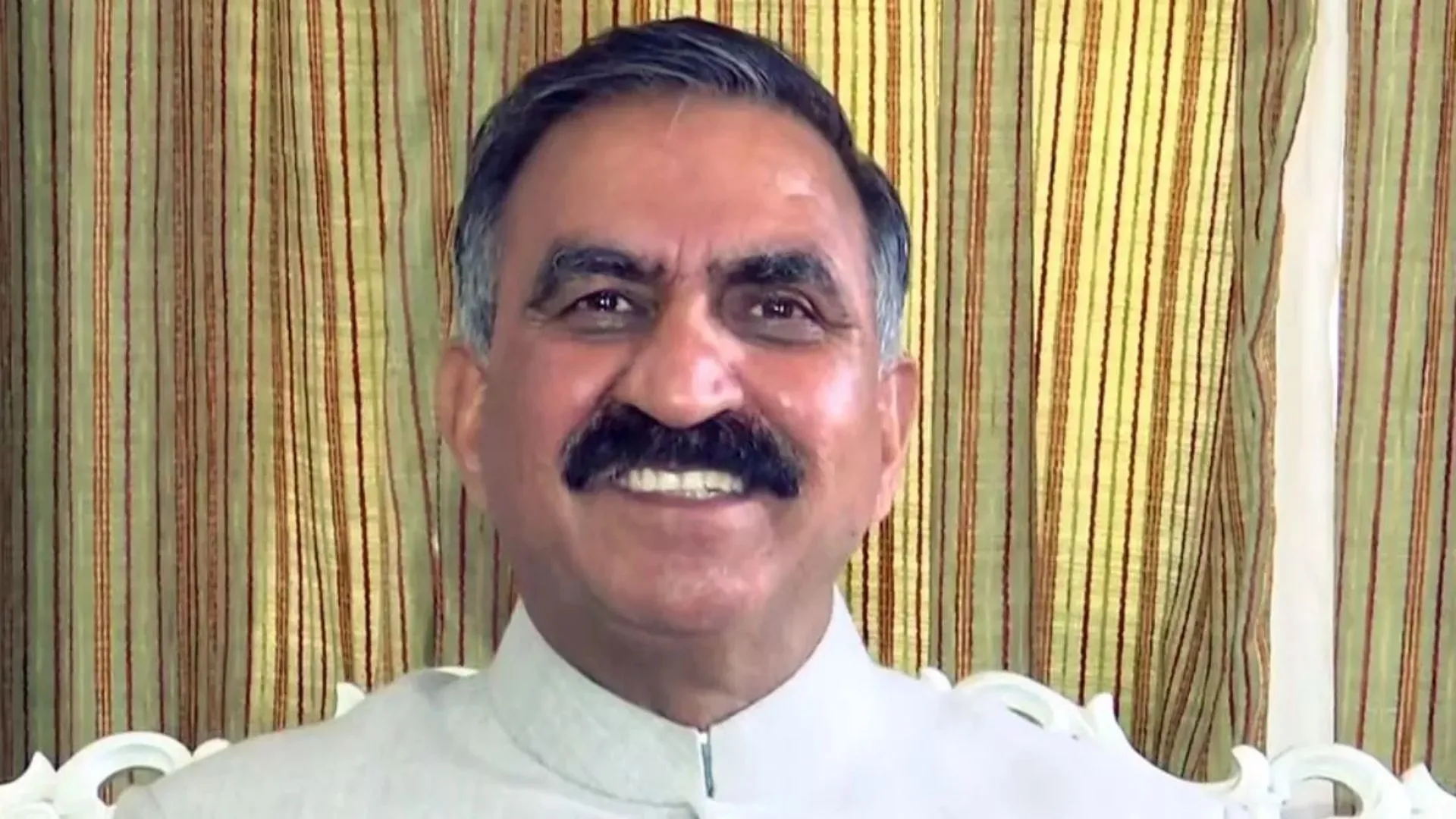 हिमाचल के मुख्यमंत्री ने मंडी में हवाई अड्डे के लिए केंद्र से 1,000 करोड़ रुपये मांगे 