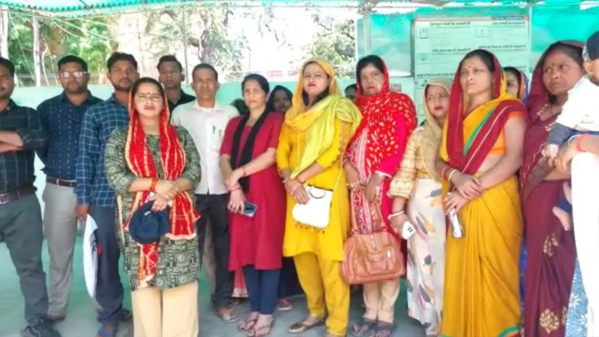 बरेली: बीडीए की मनमानी दबंगों का साथ, नहीं बनने दे रहे गरीब का प्लाट, SSP से की शिकायत