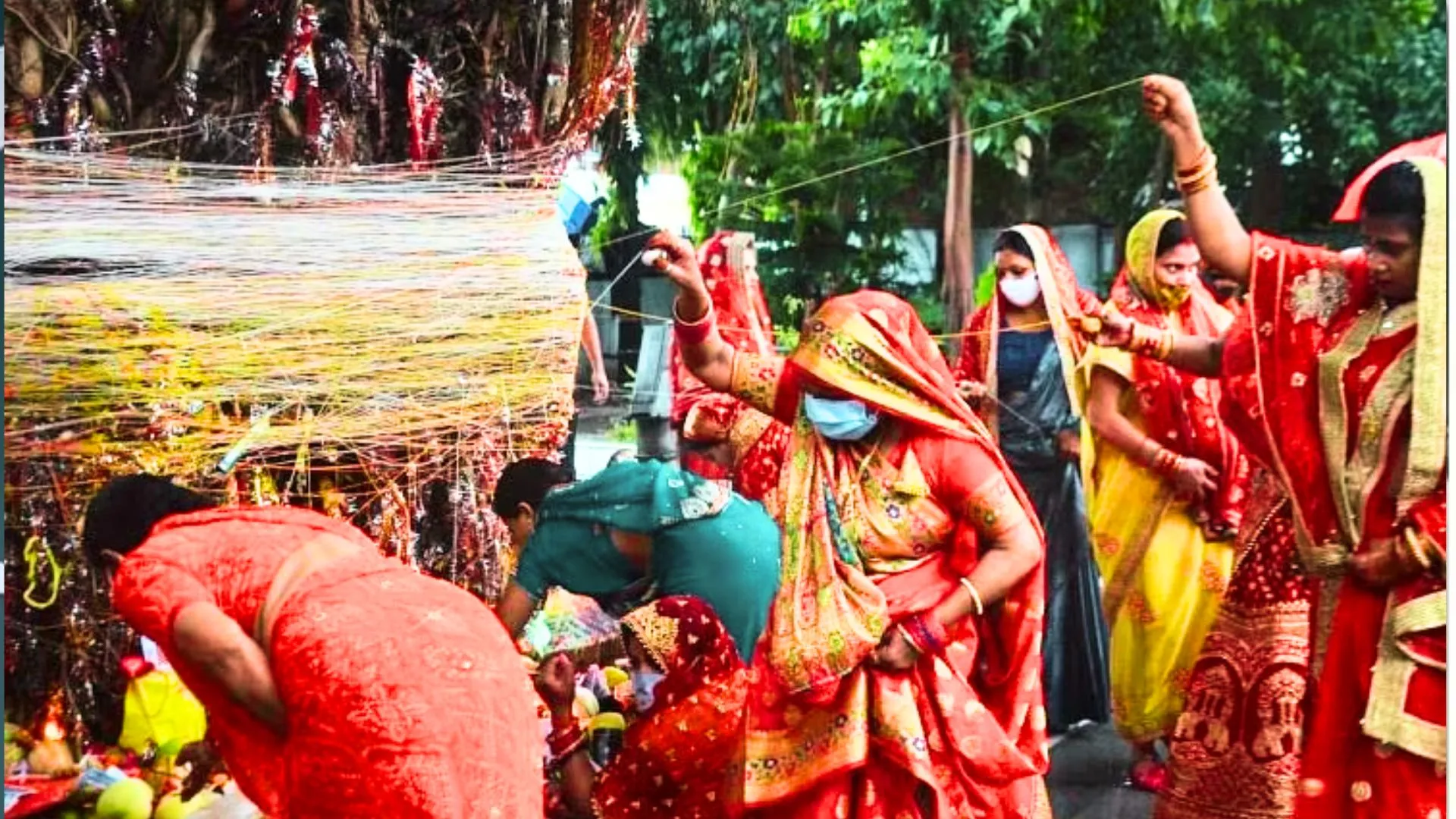 Vat Savitri Vrat 2023: वट सावित्री के दिन महिलाएं भूलकर ना करें ये काम, जानें मुहूर्त और विधि