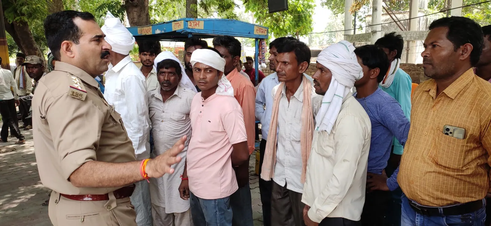 बदायूं: सात दिन से लापता किशोर का सुराग नहीं, एसएसपी कार्यालय पर हंगामा