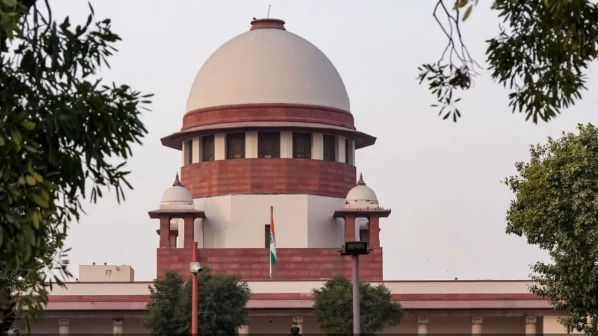 SC से प्राइवेट स्कूलों को बड़ी राहत, फीस वापस करने के आदेश पर लगाई रोक
