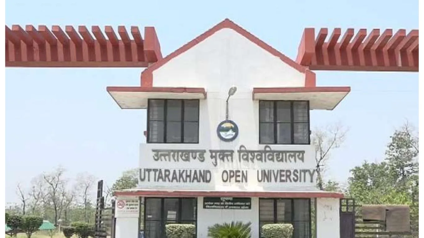 Haldwani News: UOU में डिग्री और किताबों के लिए विद्यार्थी परेशान, लगभग 90 हजार विद्यार्थी ले रहे हैं डिस्टेंस एजुकेशन का लाभ