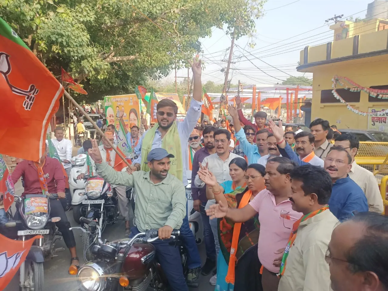 शाहजहांपुर: भाजपाइयों ने निकाली बाइक रैली, सीएम योगी की सभा को लेकर किया लोगों को जागरूक
