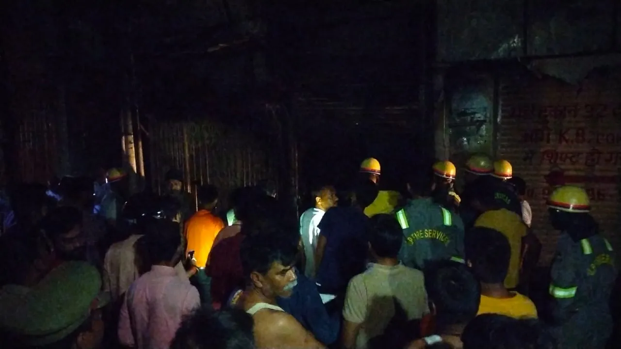 बरेली: आलमगिरीगंज में सर्राफा बाजार में लगी आग, लाखों का नुकसान 