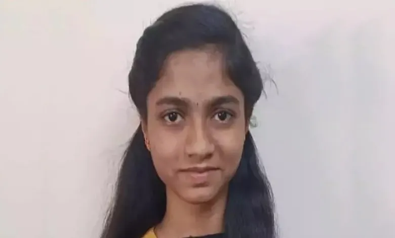 तमिलनाडु: बारहवीं की छात्रा ने रचा इतिहास, दिहाड़ी मजदूर की पुत्री ने बोर्ड परीक्षा में किए शत-प्रतिशत अंक प्राप्त 