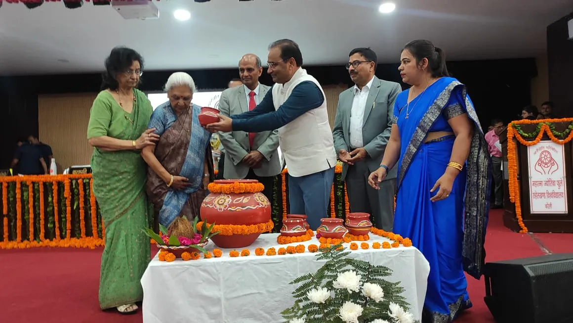 बरेली: एमजेपी रुहेलखंड विश्वविद्यालय पहुंची  राज्यपाल आनंदीबेन पटेल
