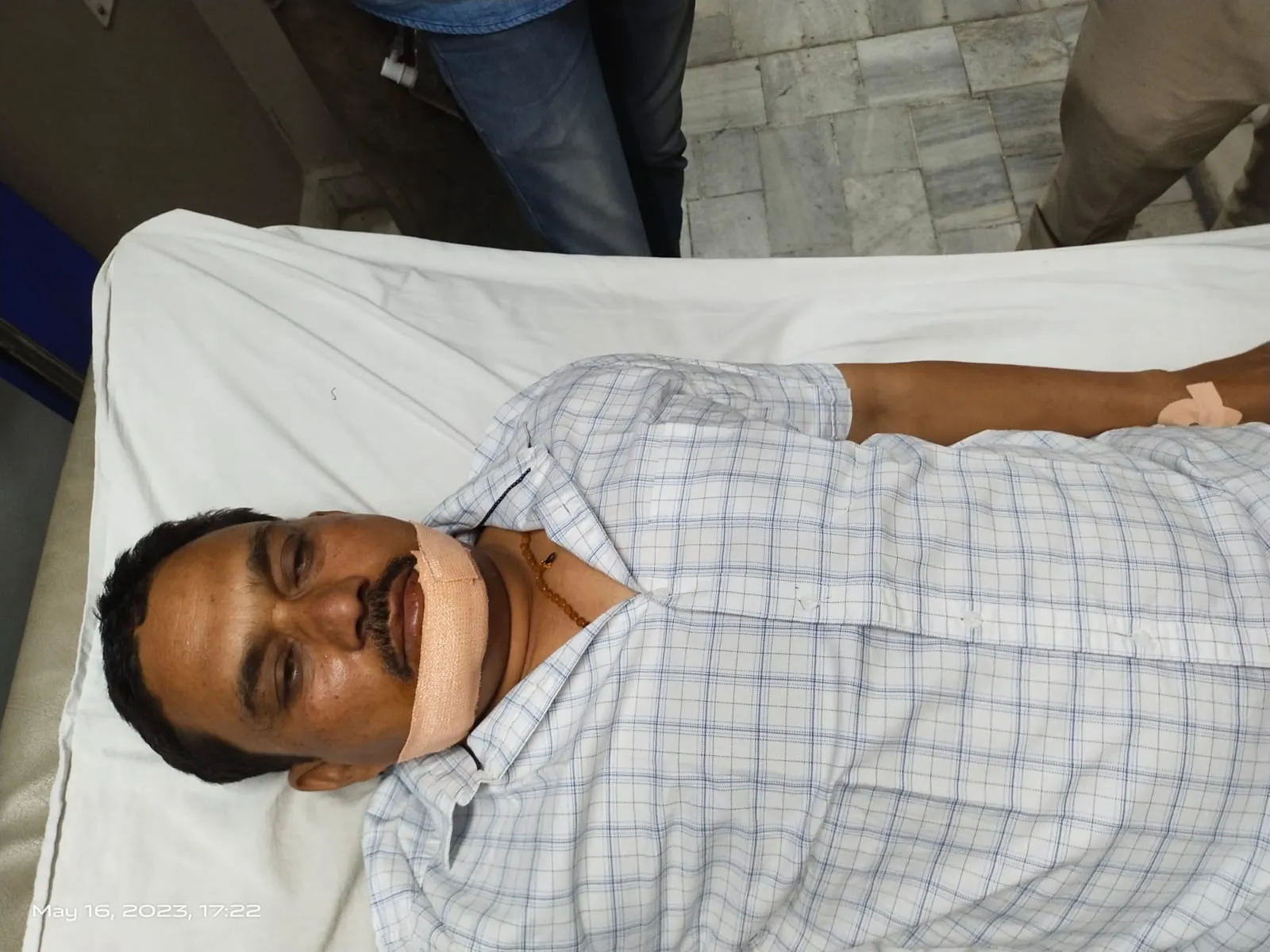 पीलीभीत: चाइनीज मांझे में फंसकर चौकी इंचार्ज घायल, लगे 40 टांके