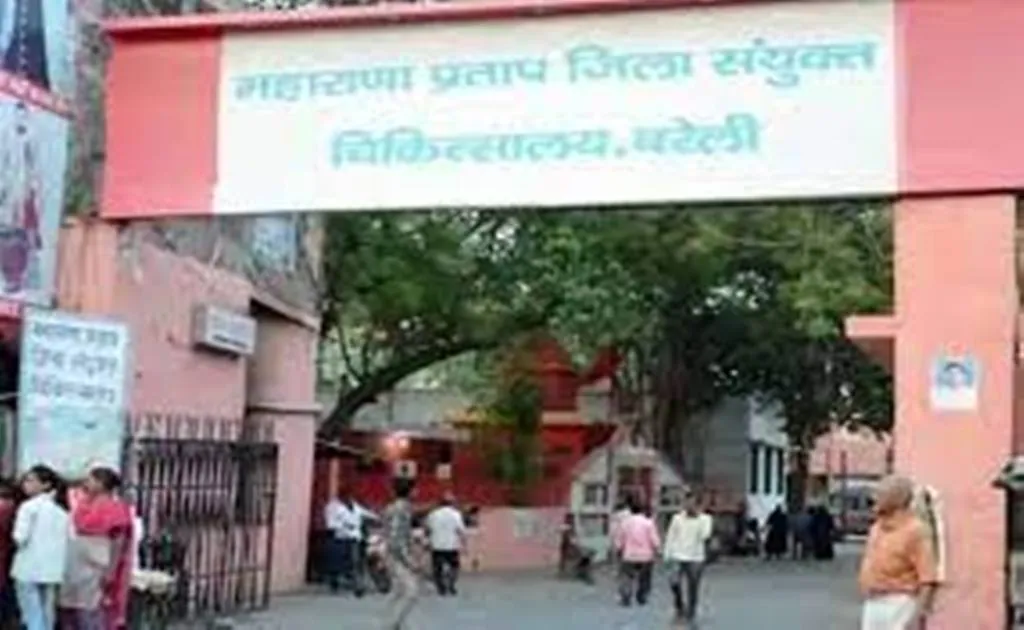 बरेली: सिर्फ चार टेक्नीशियन... एक्सरे कराने वाले मरीज सैकड़ों में