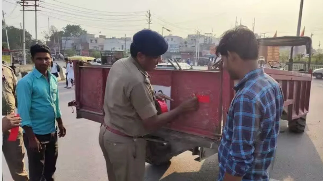 Rudrapur News : एक सप्ताह तक चलेगा रिफ्लेक्टर अभियान, 490 वाहनों का किया नकद चालान