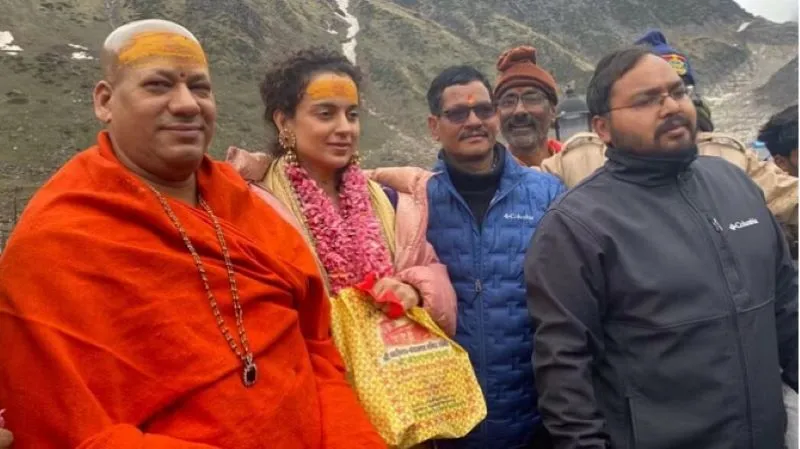 Kanagana Ranaut in Kedarnath: मिस्टर खिलाड़ी के बाद धाकड़ गर्ल कंगना रनौत भी पहुंची केदारनाथ 