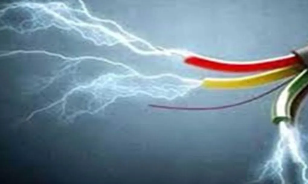 पीलीभीत: तालाब में मछली पकड़ते वक्त करंट लगने से मजदूर की मौत, परिवार में मचा कोहराम 