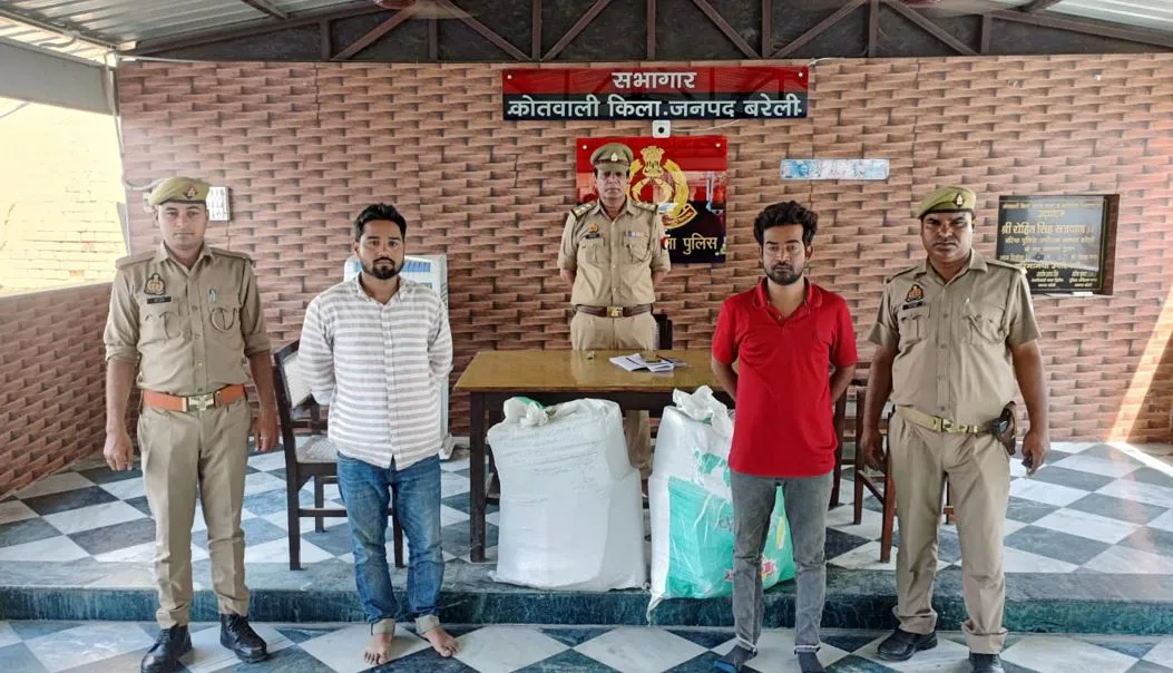 बरेली: शराब के साथ बसपा प्रत्याशी का बेटा और साथी गिरफ्तार, कार से नौ पेटी बरामद 