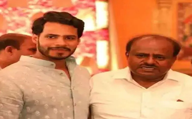 कर्नाटक चुनाव: कुमारस्वामी के बेटे निखिल को हाथ लगी निराशा, रामनगरम सीट से हारे 