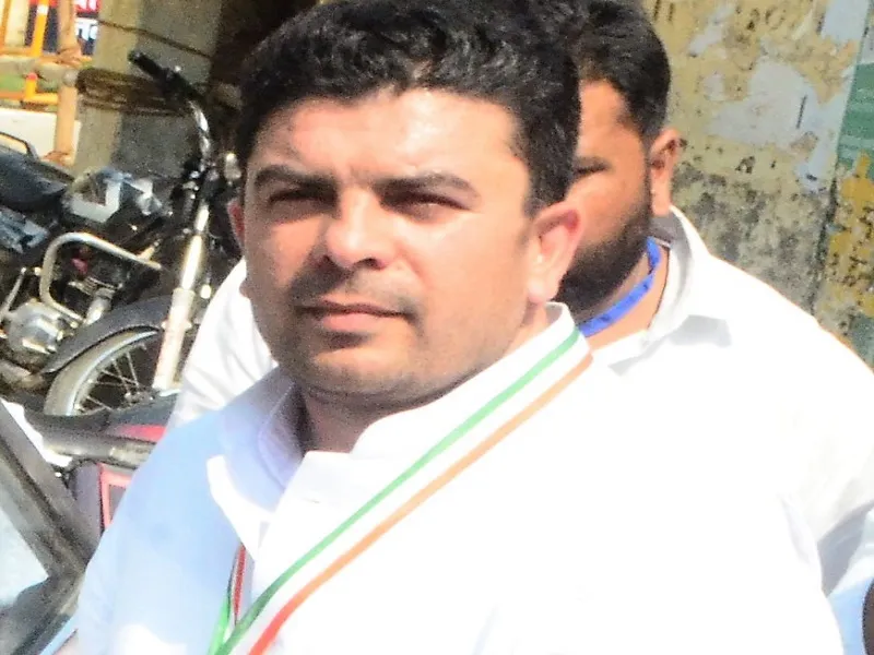 Moradabad Nagar Nigam Election Result : महापौर का चुनाव हार कर भी दिल जीत गए कांग्रेस के हाजी रिजवान कुरैशी
