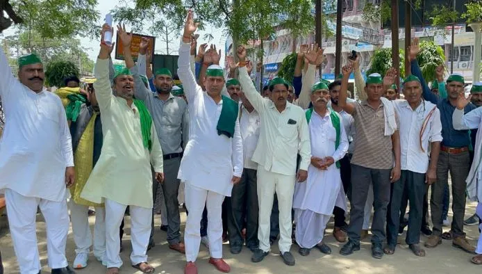 बरेली: महिला पहलवानों के समर्थन में किसान एकता संघ ने सौंपा ज्ञापन, बोले- कुलभूषण को तत्काल पद से करें निष्कासित