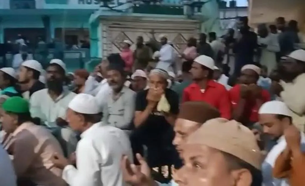 बरेली: सुब्हानी मियां की सरपरस्ती में दरगाह पर हुआ ताजुश्शरिया का कुल शरीफ